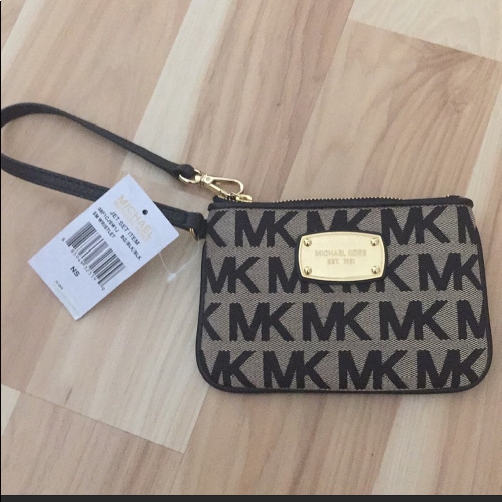 New wristlet from Michael Kors